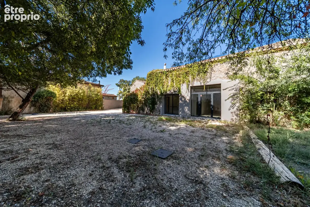 A VENDRE Mas de ville rénové avec maisonnette indépendante à restaurer – L’Isle-sur-la-Sorgue, Provence - photo 3