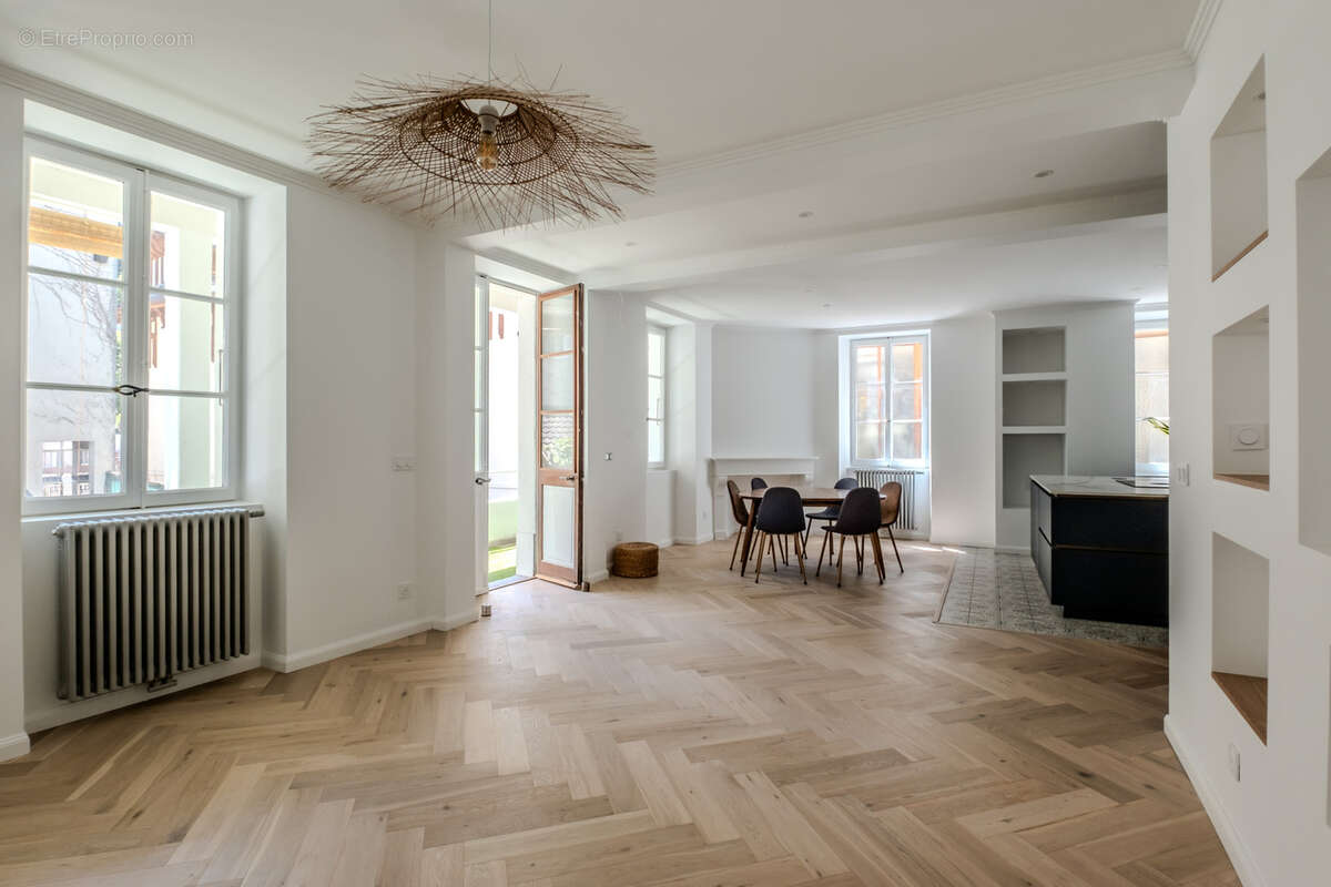 Appartement à EVIAN-LES-BAINS
