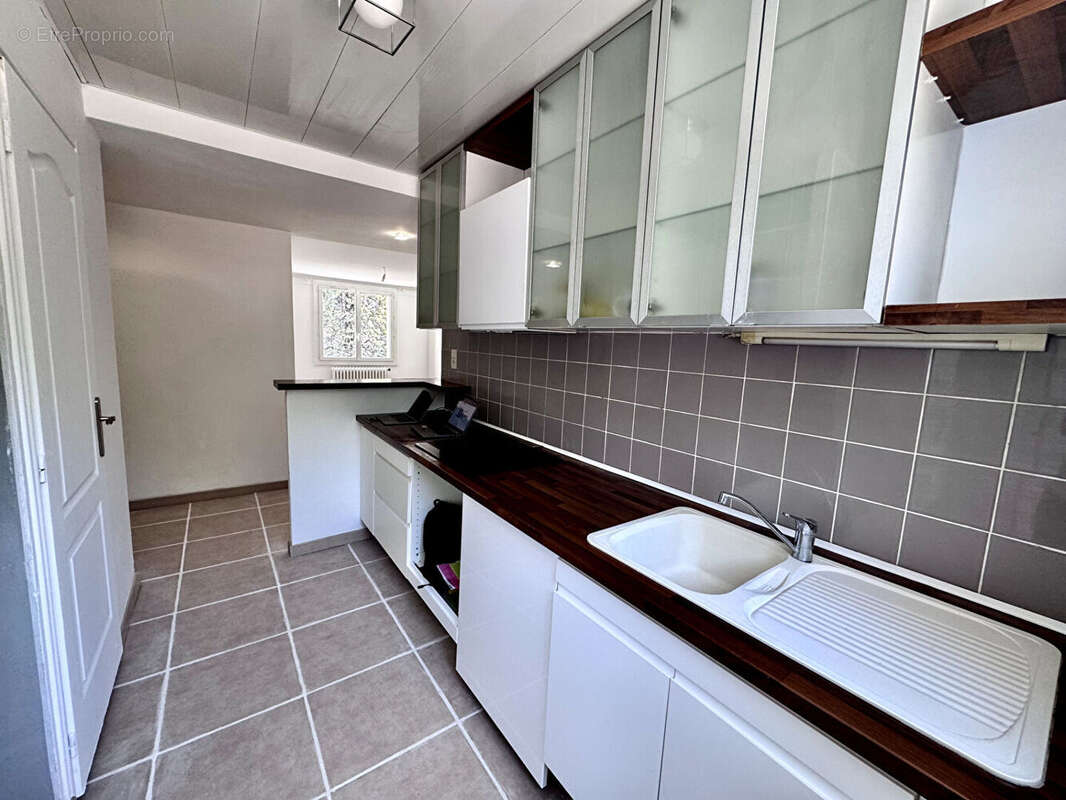 APPARTEMENT 65 M2 avec balcon  et cave à Sète - photo 3