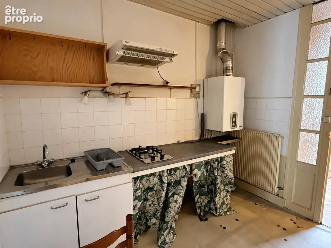 Appartement T3 de 80 m2 à rénover   Centre-ville de Saint-Étienne - photo 4