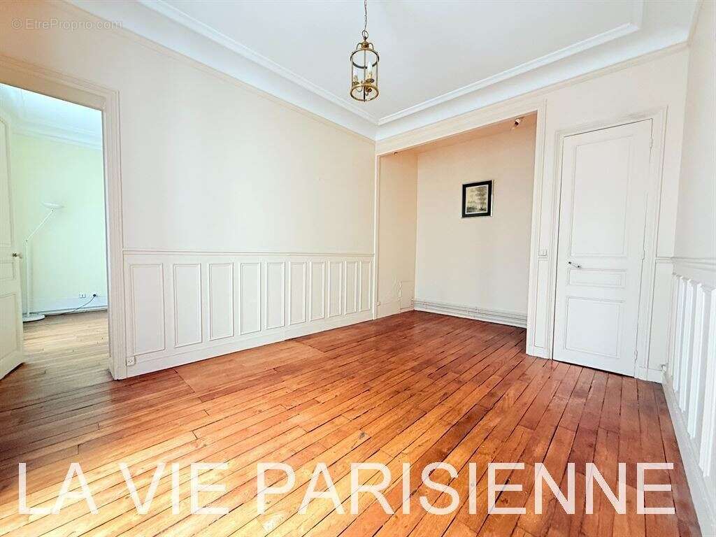 Appartement à PARIS-15E
