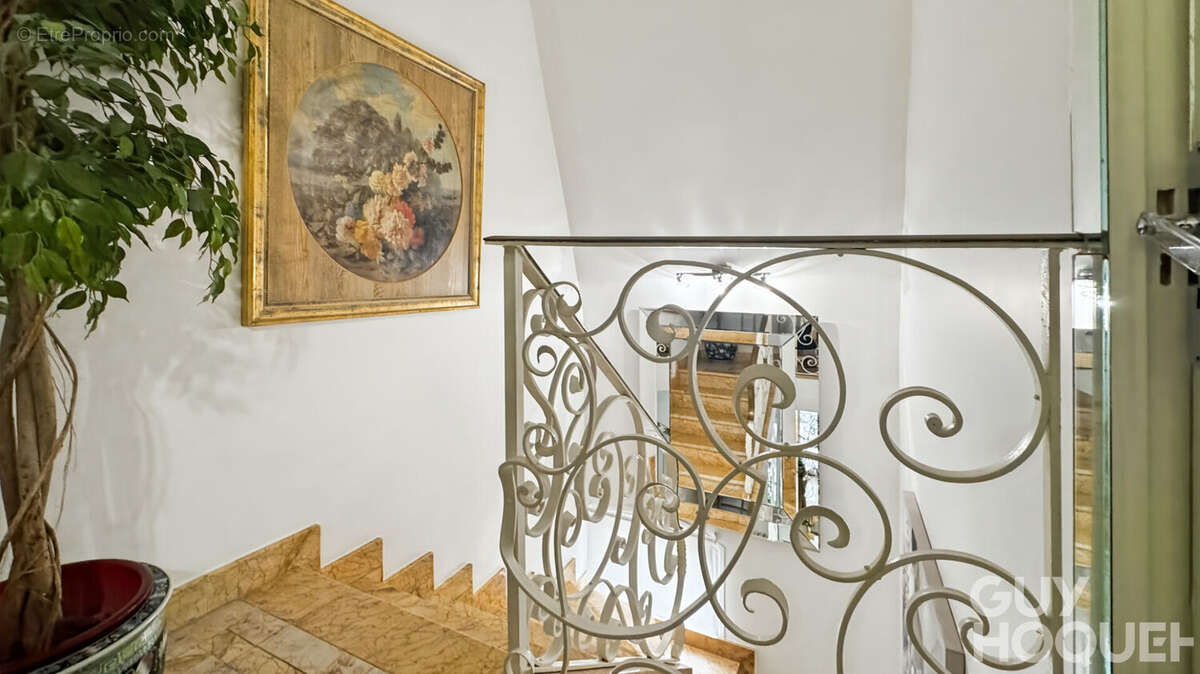 Maison à FONTENAY-LE-FLEURY