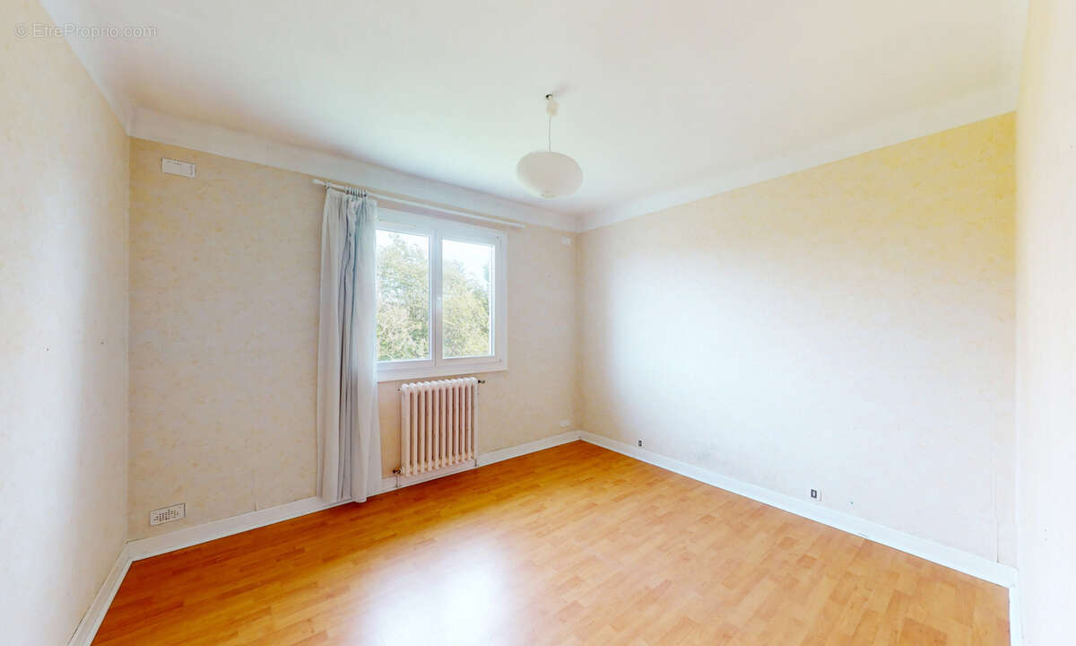 Maison à SAINT-PIERRE-D'IRUBE