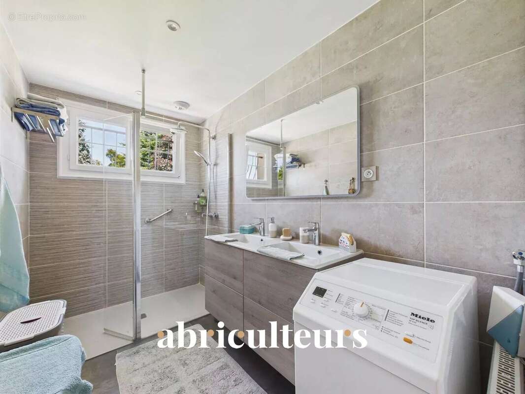 Maison à COURDIMANCHE