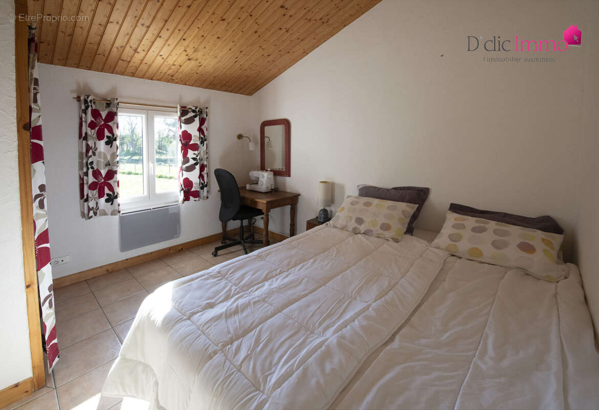 Maison à SAINT-MAIXENT-SUR-VIE