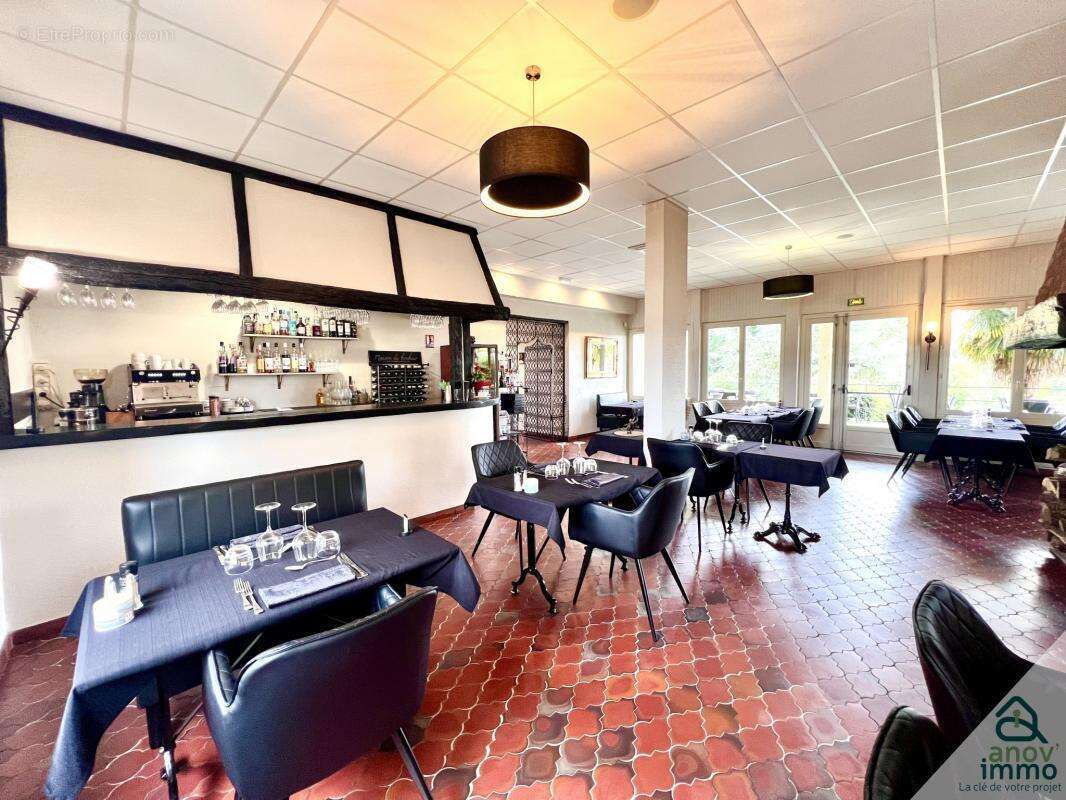 Commerce à NIEUIL-L'ESPOIR