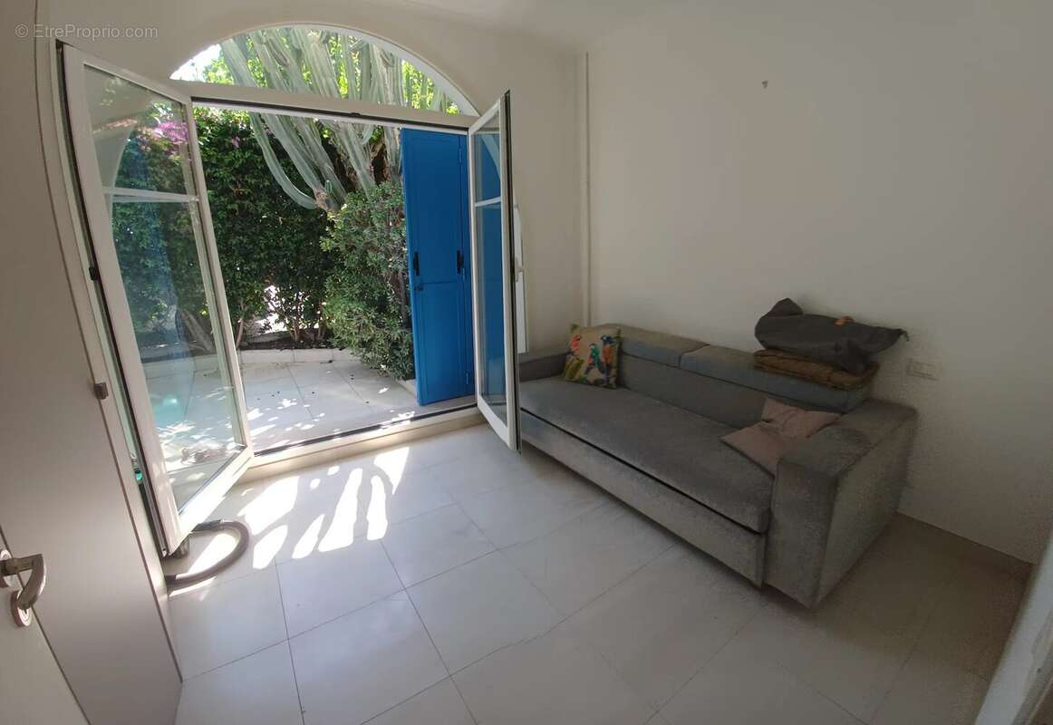 Appartement de caractère en rez-de-jardin - photo 10