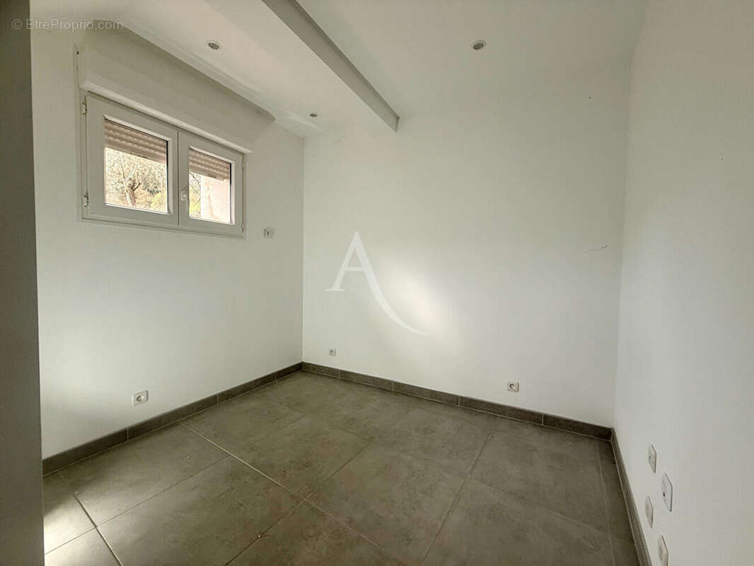 Appartement à GINASSERVIS