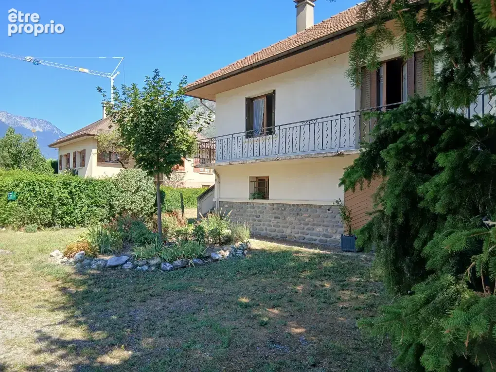 ST AVRE Maison à rénover - photo 3