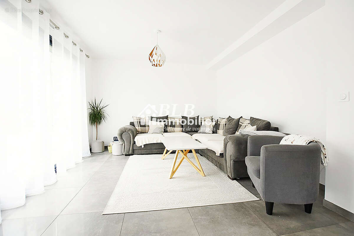 Maison à LE PERRAY-EN-YVELINES