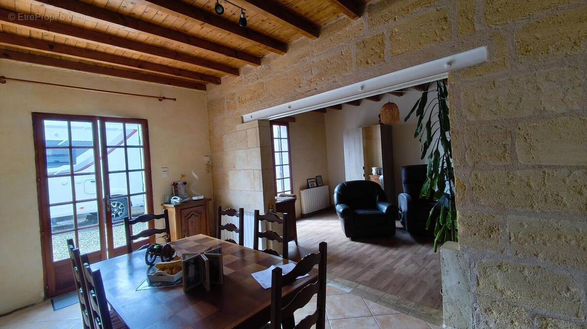 Photo 1 - Maison à MONTAGNE