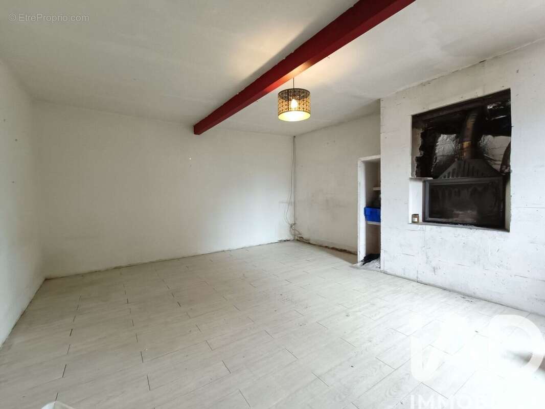 Photo 2 - Maison à SAINT-AMAND-LONGPRE
