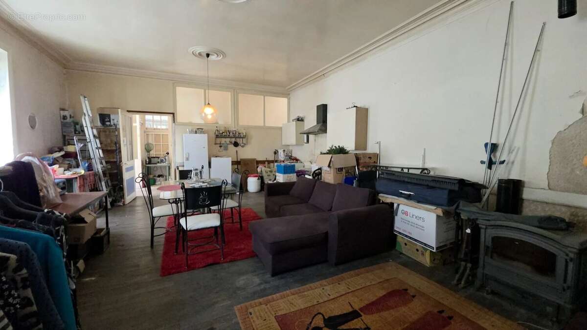 À vendre : maison de 3/4 chambres avec hangar à La Trimouille - 86 - photo 6