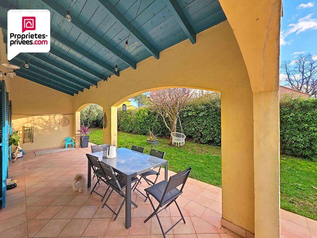 Maison à SAINT-CEZAIRE-SUR-SIAGNE