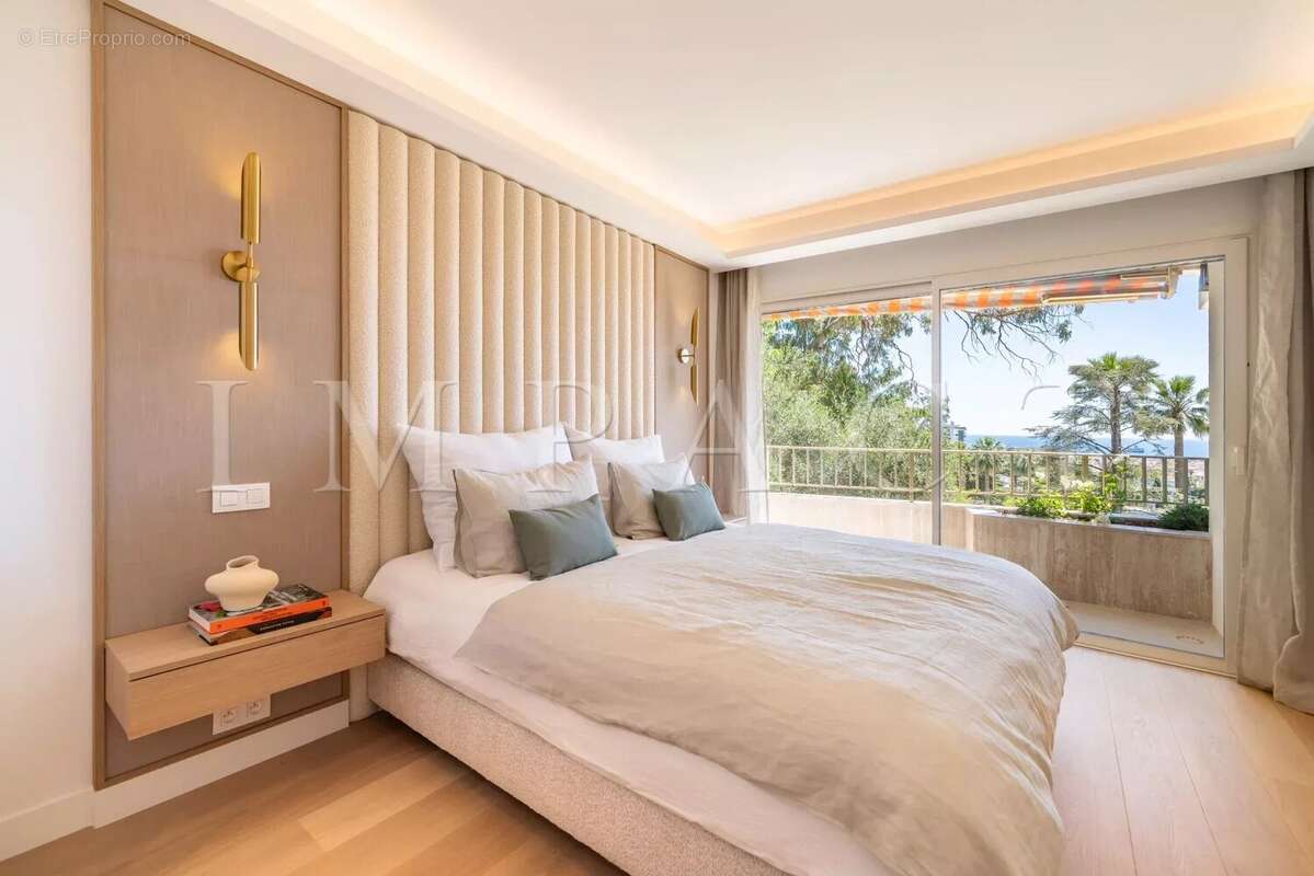Cannes Oxford Appartement 4 pièces rénové vue Mer à Vendre - photo 10