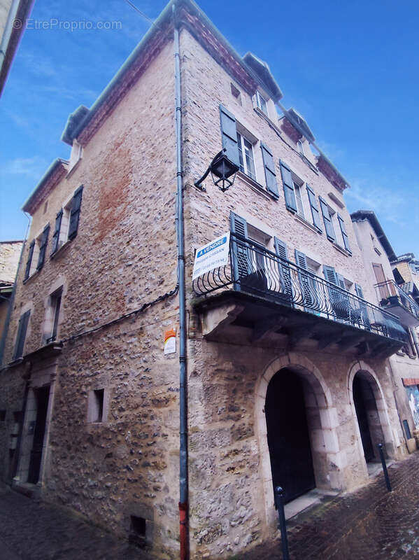 Maison à VILLEFRANCHE-DE-ROUERGUE