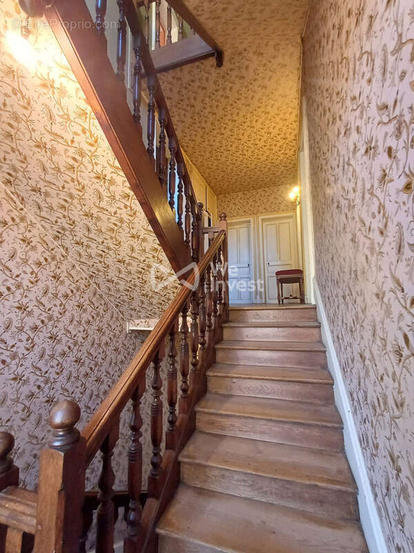 Maison à POURU-SAINT-REMY