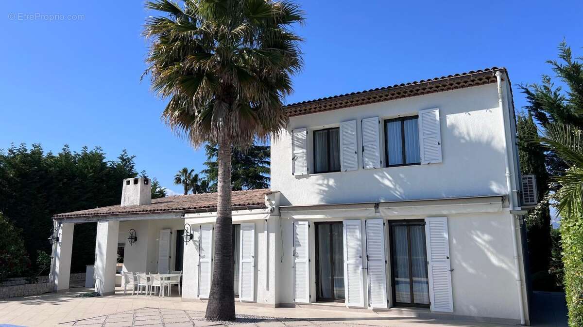 Maison à VILLENEUVE-LOUBET