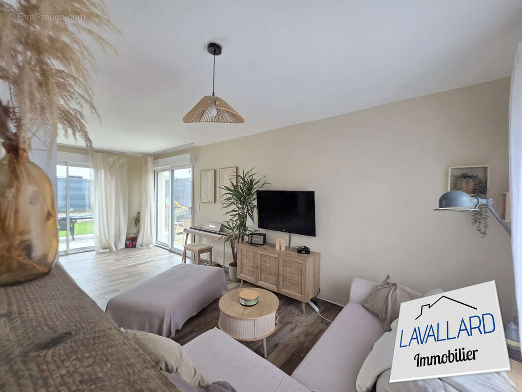 Maison à VERS-SUR-SELLES