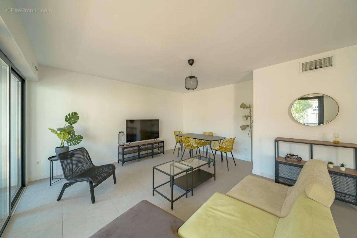 Appartement à MARSEILLE-8E