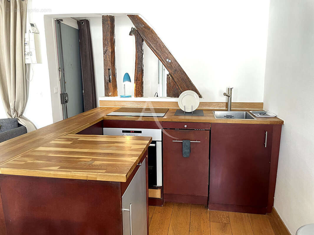Appartement à PARIS-10E