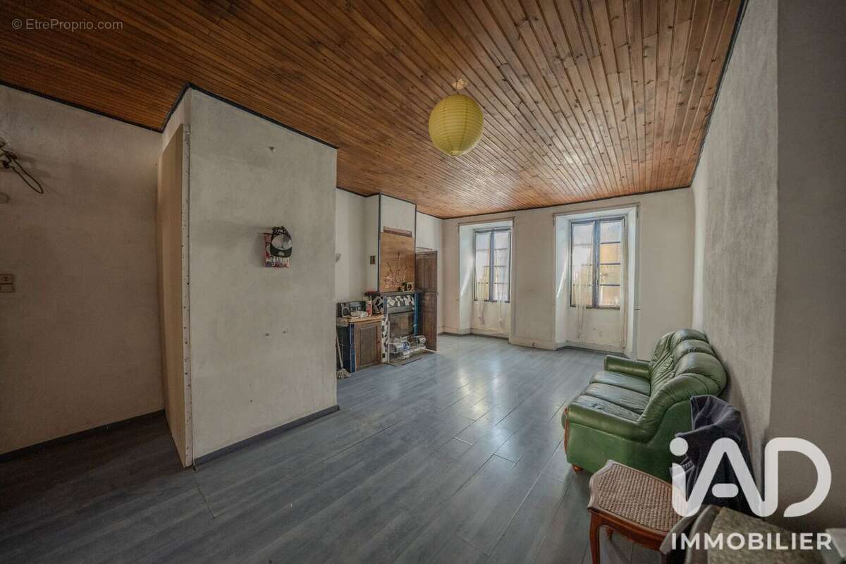 Appartement 429 m² à Largentiere  - photo 2