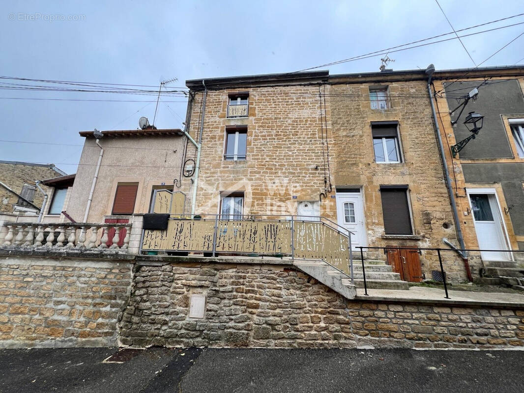 Maison à RAUCOURT-ET-FLABA