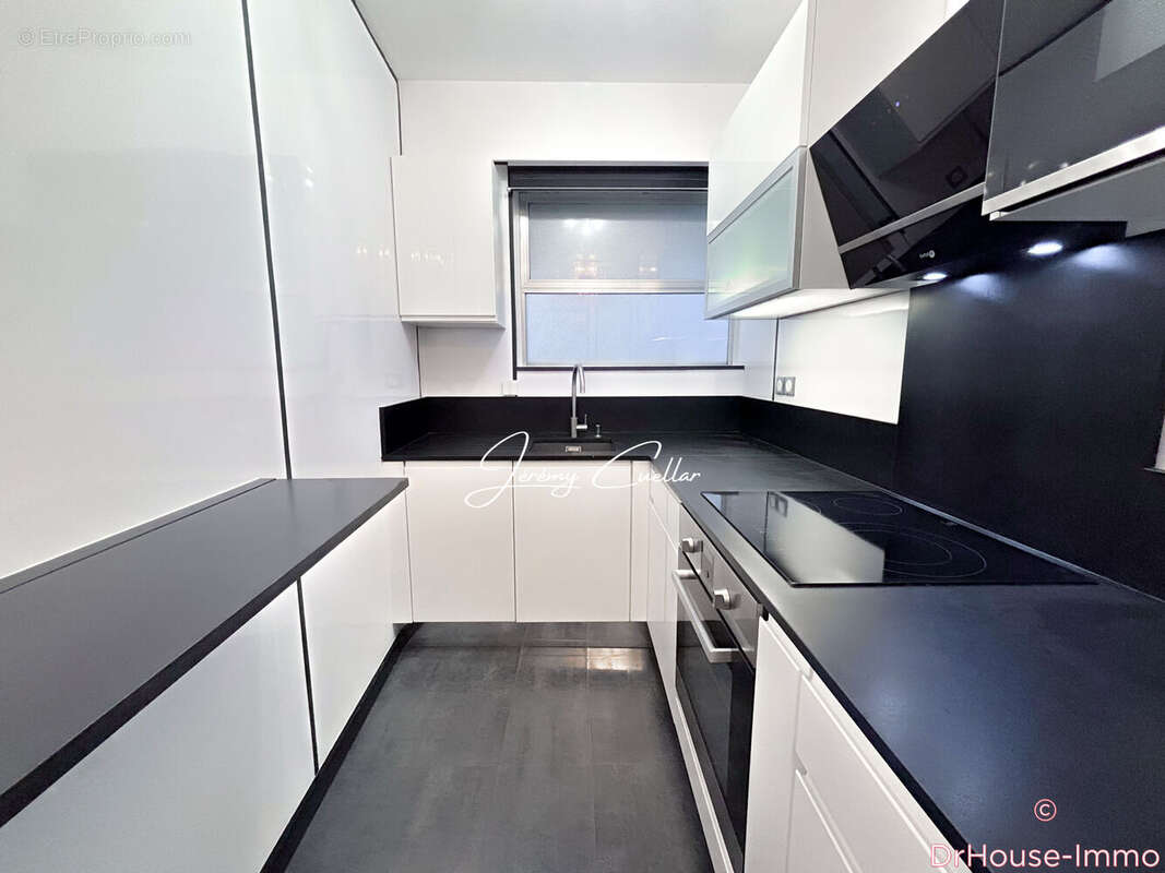 Appartement à VILLENEUVE-LOUBET