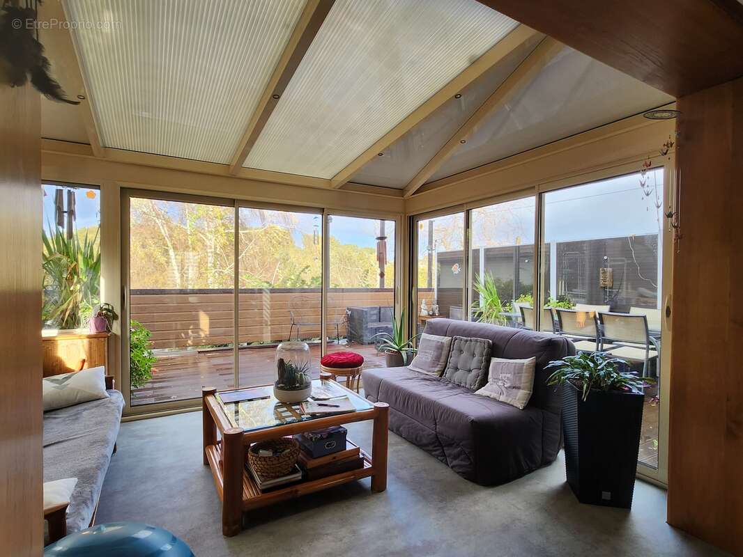 Maison à CONDAT-SUR-VIENNE