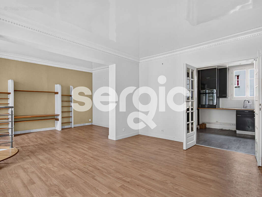 Appartement à PARIS-14E