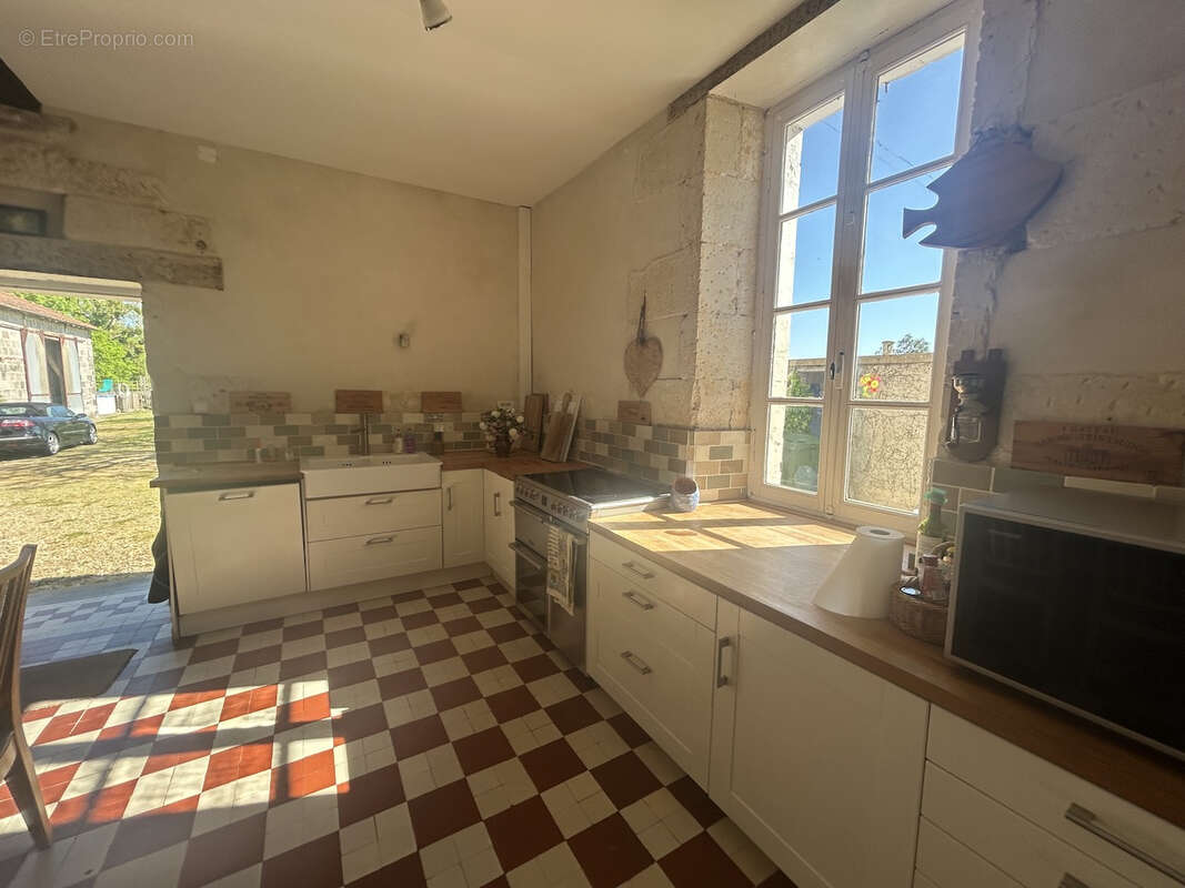 Maison à AUBETERRE-SUR-DRONNE