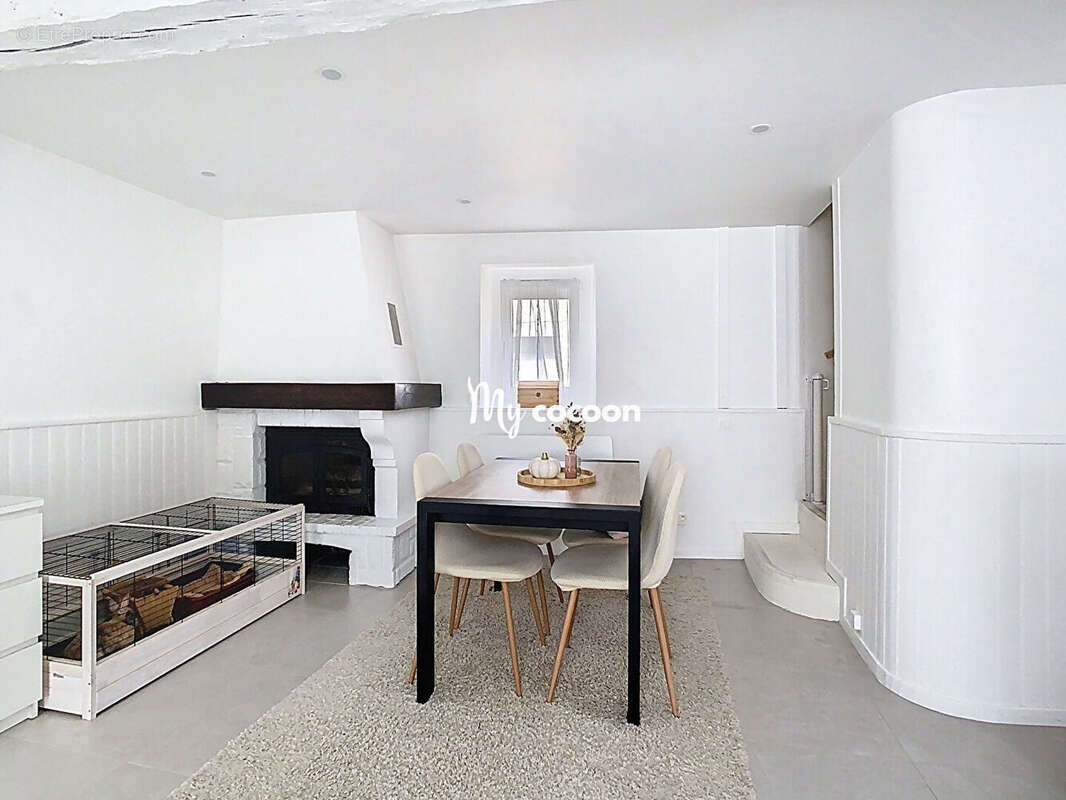 Maison à CHATEAU-GAILLARD