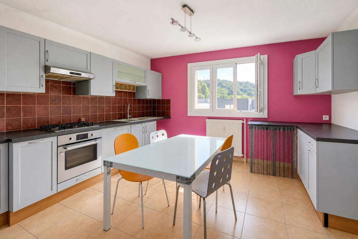 Appartement à FONTAINES-SUR-SAONE