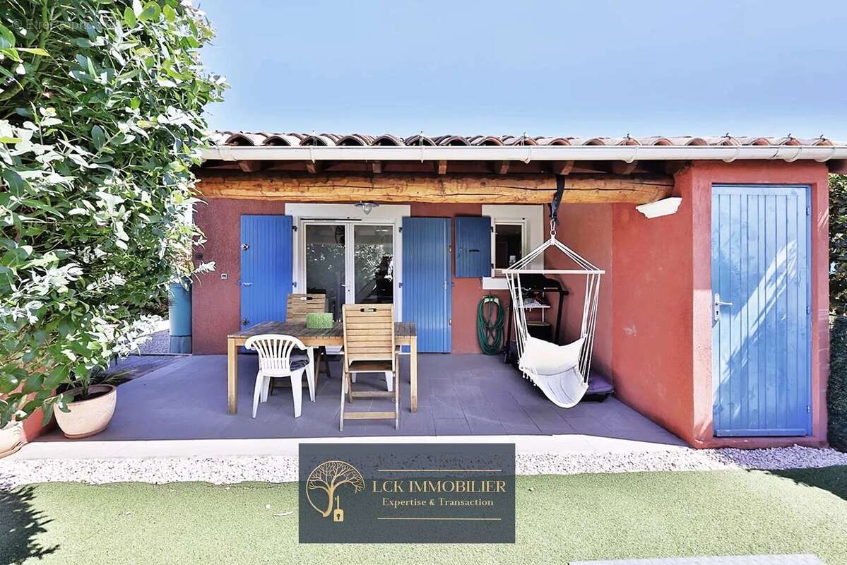 Maison à ROQUEBRUNE-SUR-ARGENS