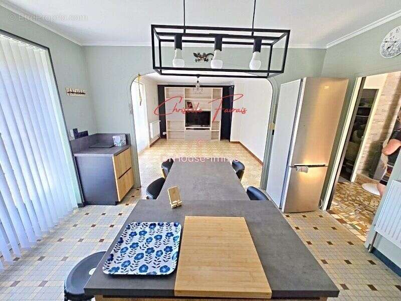 Maison à SAINT-ELLIER-DU-MAINE