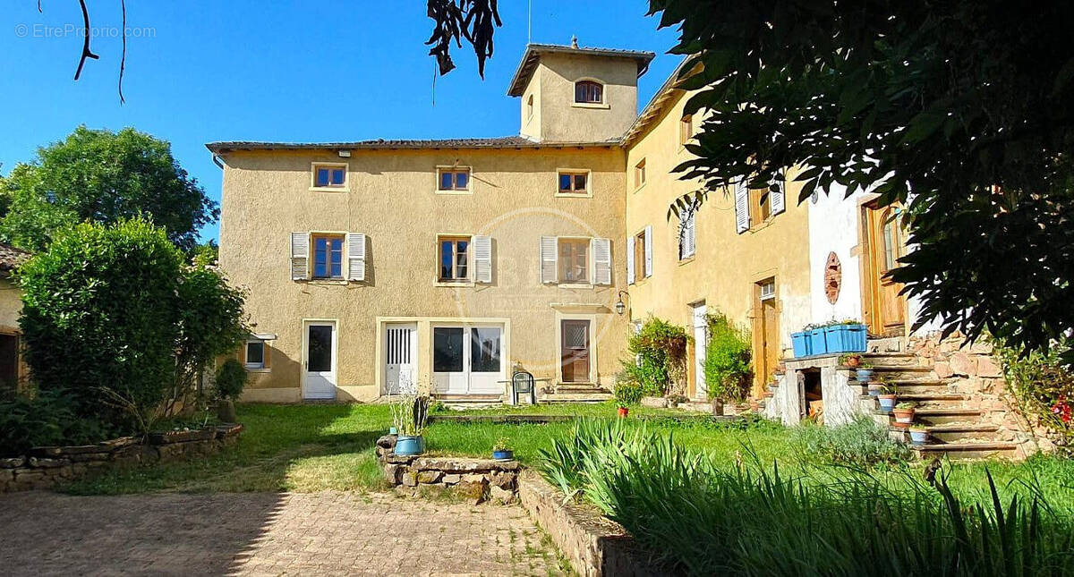 Maison à BESSENAY