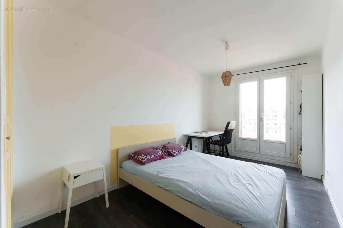 Appartement à MARSEILLE-3E