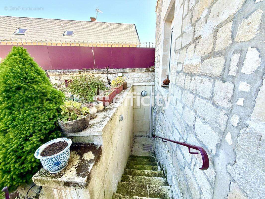 Maison à VILLEMONTOIRE