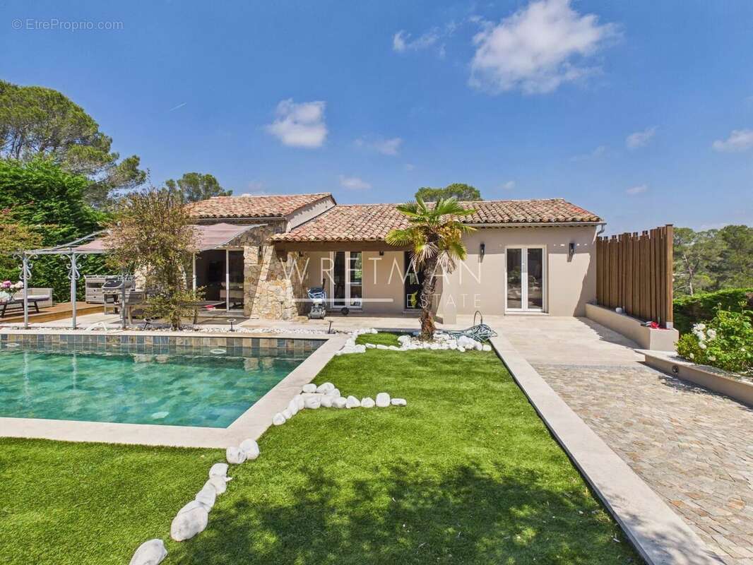 Maison à MOUGINS