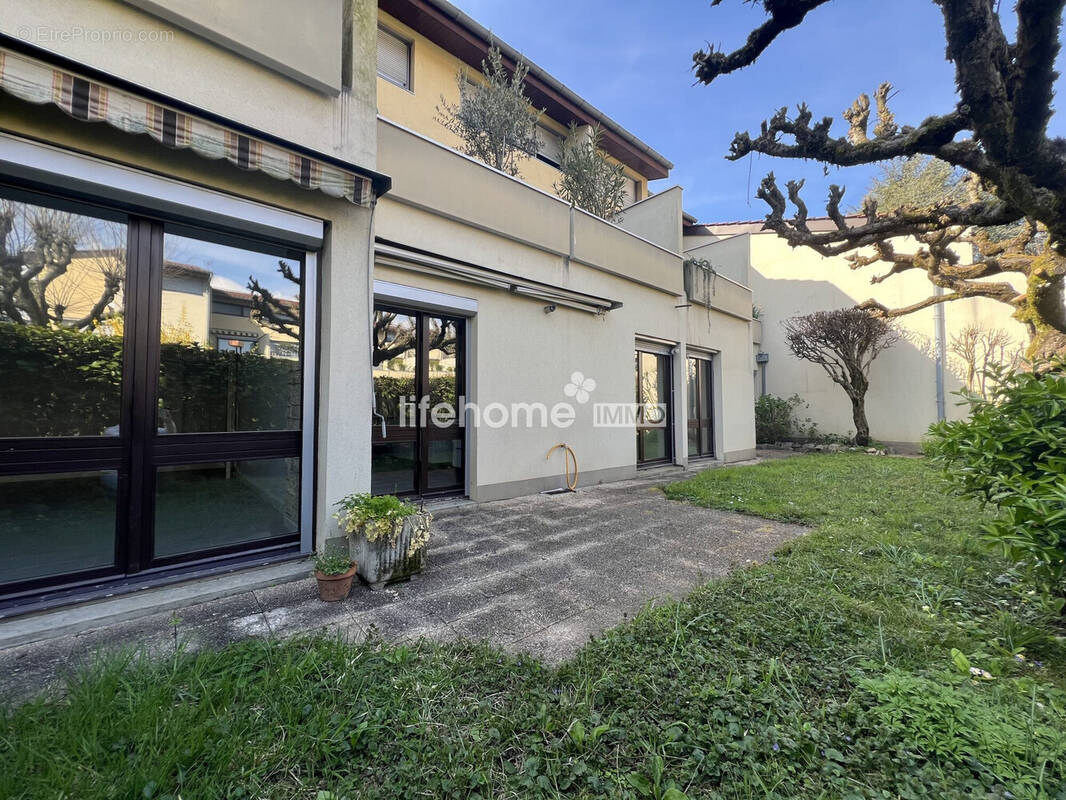 Appartement à EYBENS