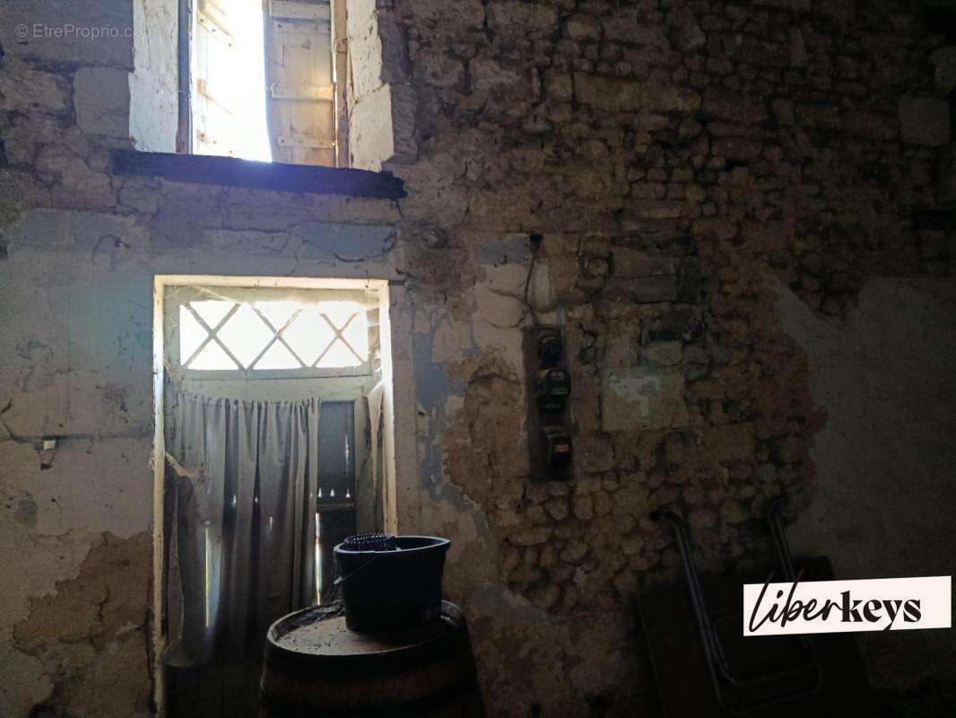 Maison à SAINT-GEORGES-DES-COTEAUX