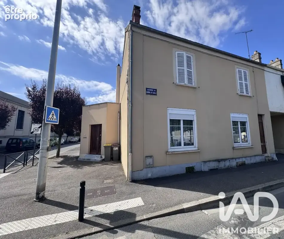 Photo 1 - Maison à MONTEREAU-FAULT-YONNE