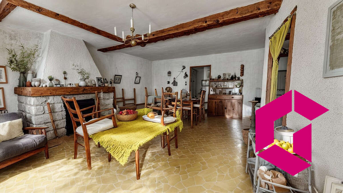 Maison à SAINT-JUST-SAINT-RAMBERT