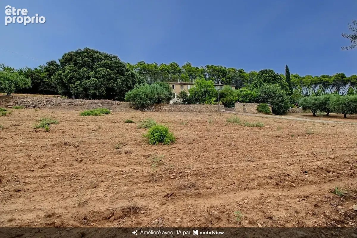 A VENDRE EN EXCLUSIVITE ! LORGUES - Maison 118 m² avec grand terrain d'environ 8 000 m² - photo 10