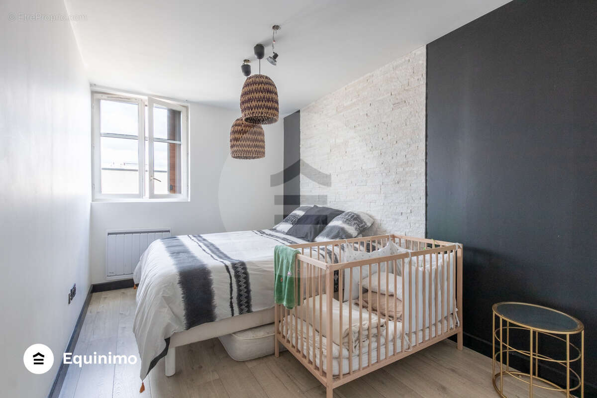 Appartement à LES LILAS