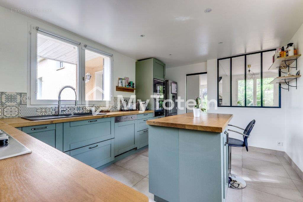 Maison à LOUVECIENNES