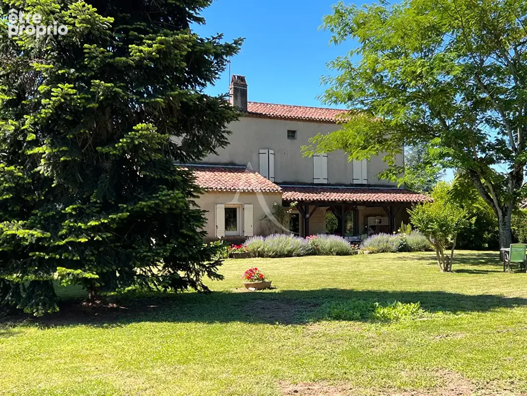 Maison à ANGLARS-JUILLAC