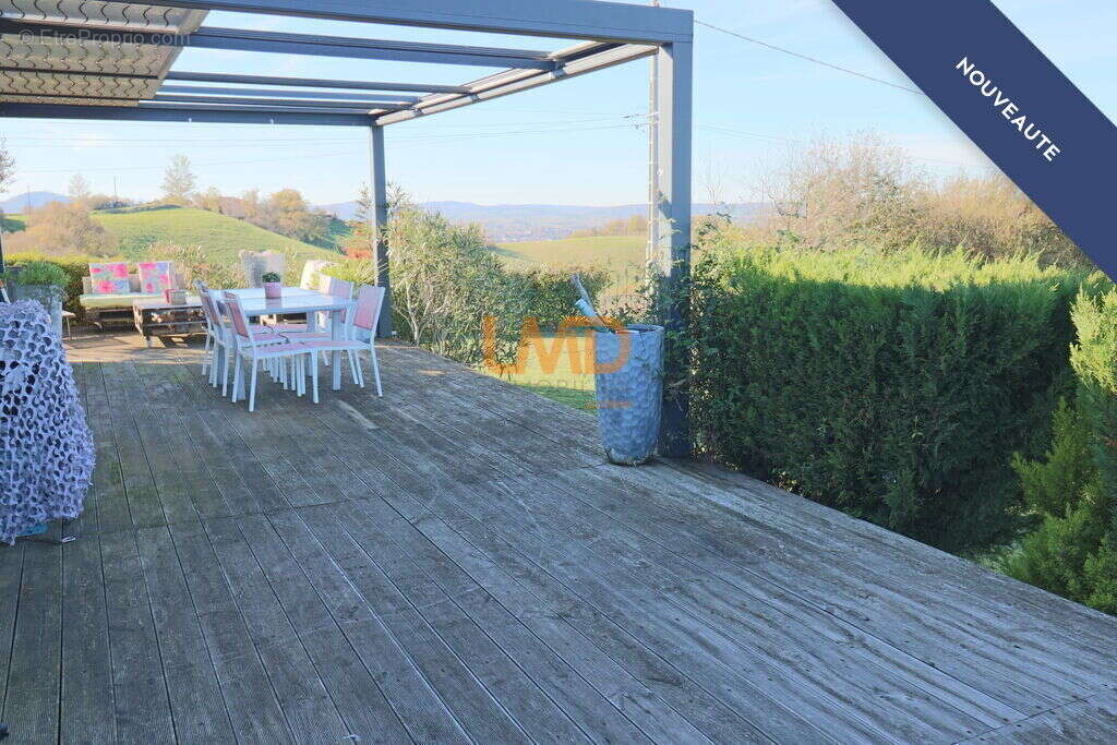 Maison à GENSAC-SUR-GARONNE