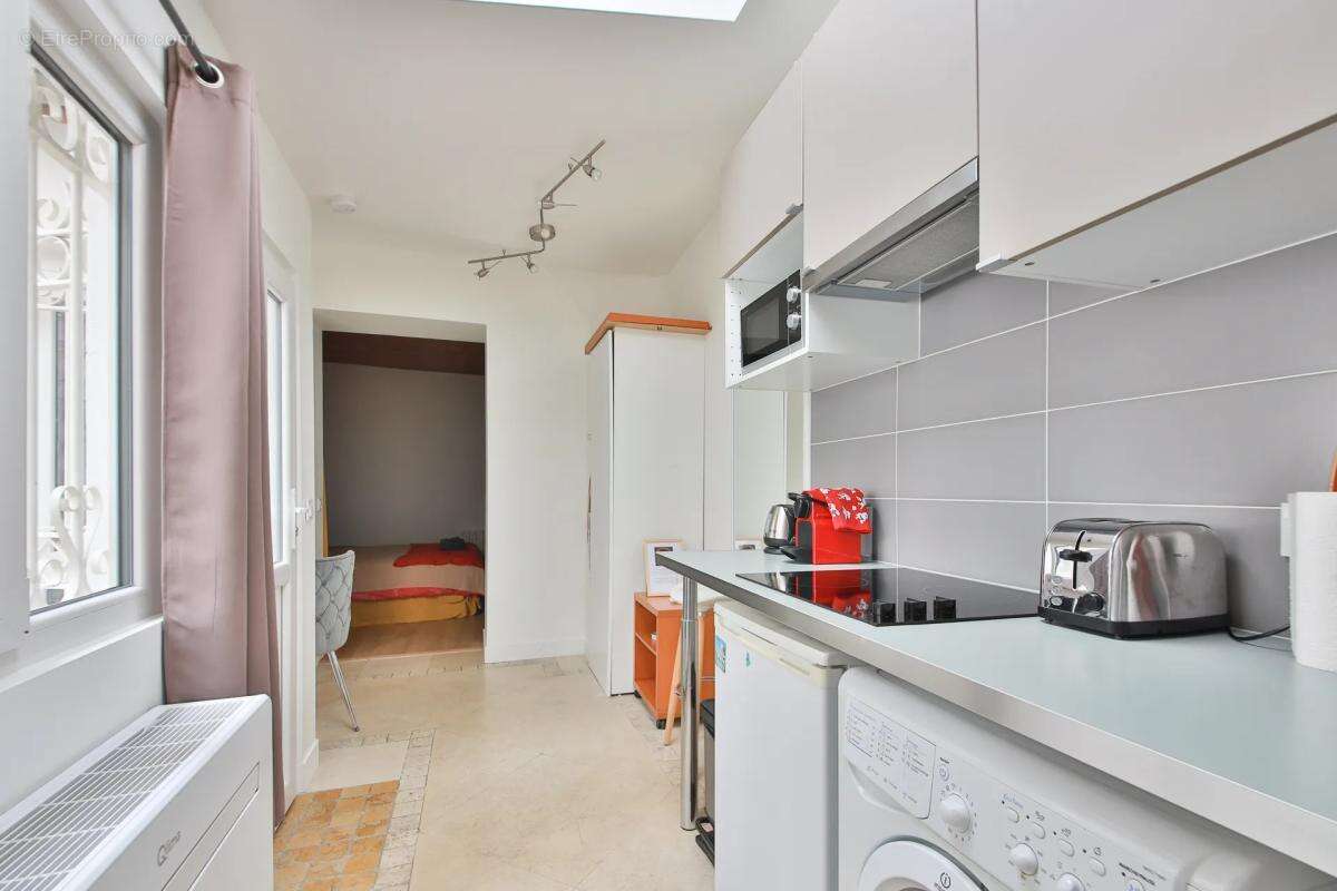 Appartement à PARIS-7E