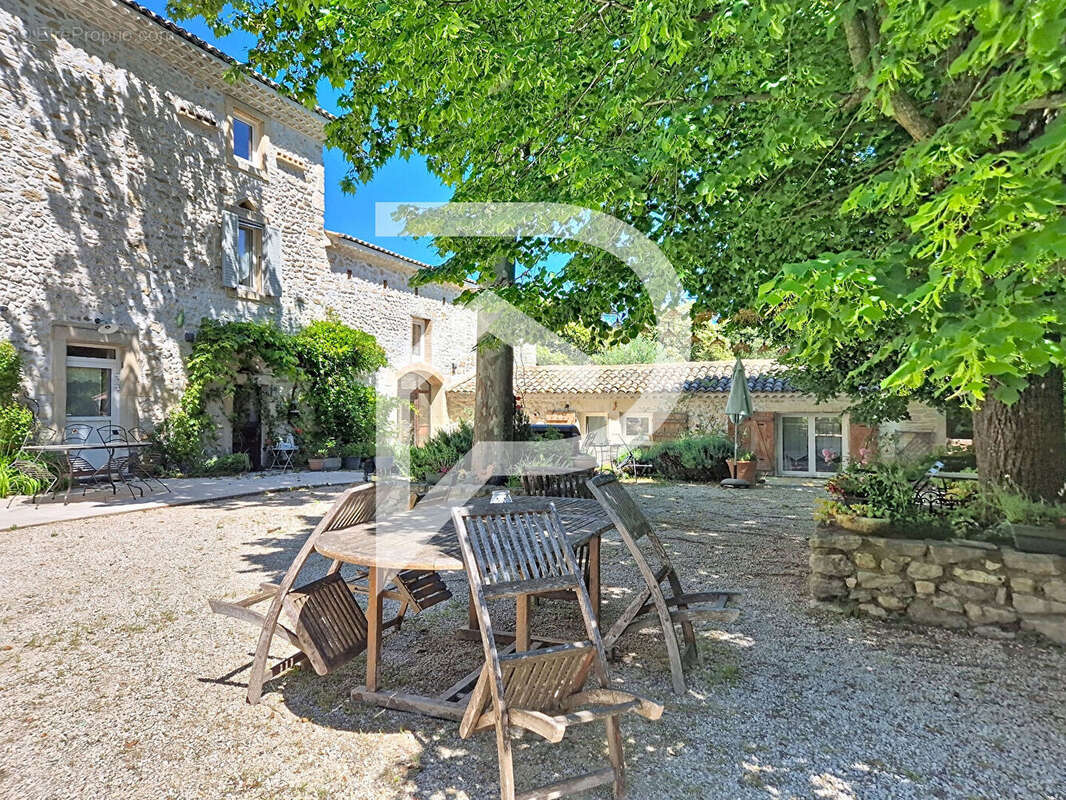 Maison à GRIGNAN